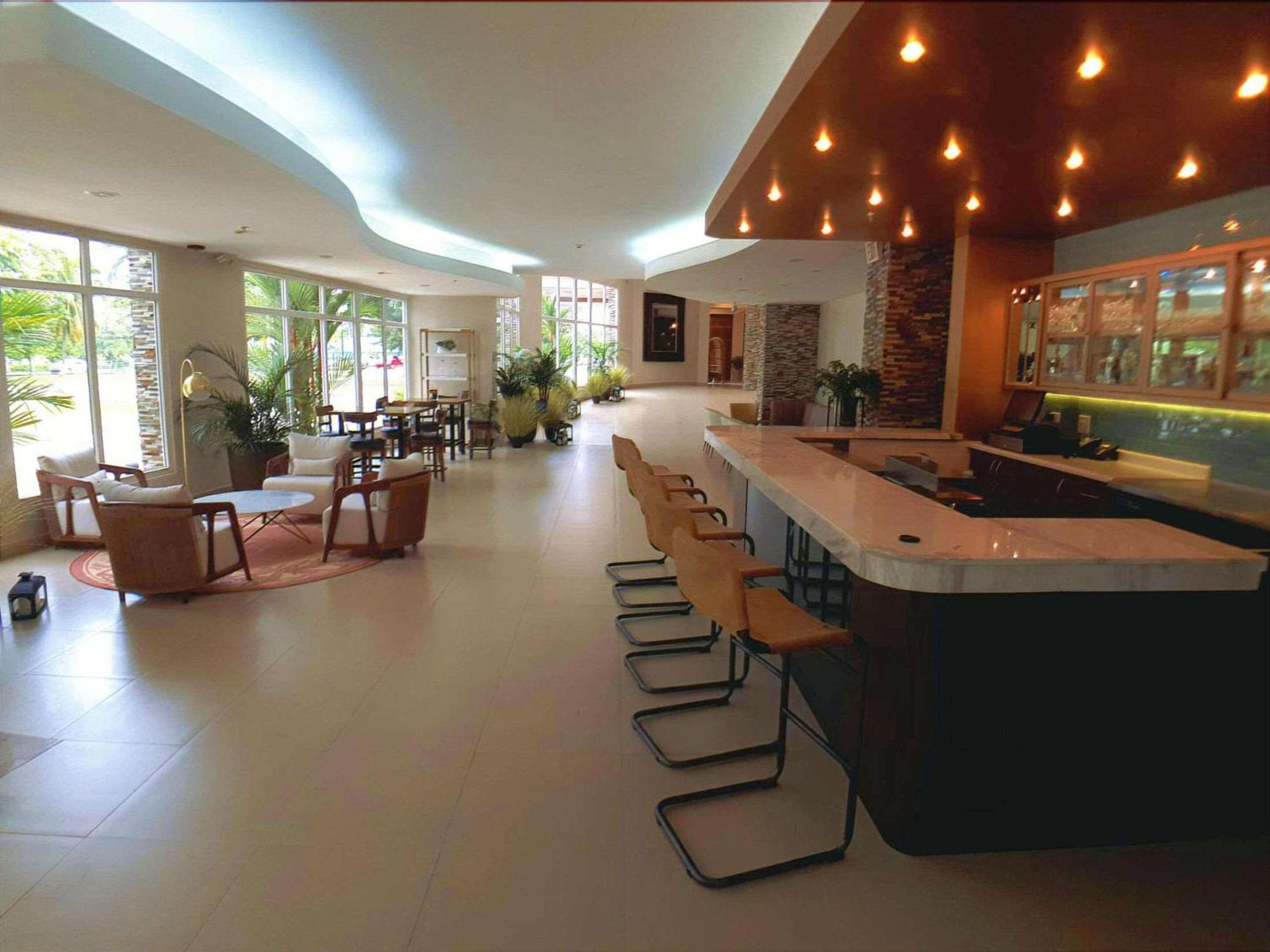 Radisson Hotel Panama Canal Cidade do Panamá Exterior foto The lobby of the hotel